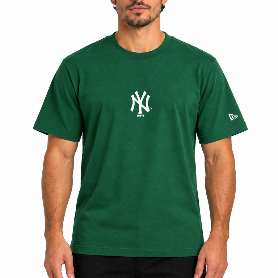Camiseta New Era New York Yankees Logo Frontal Masculino — O NY branco no centro do peito