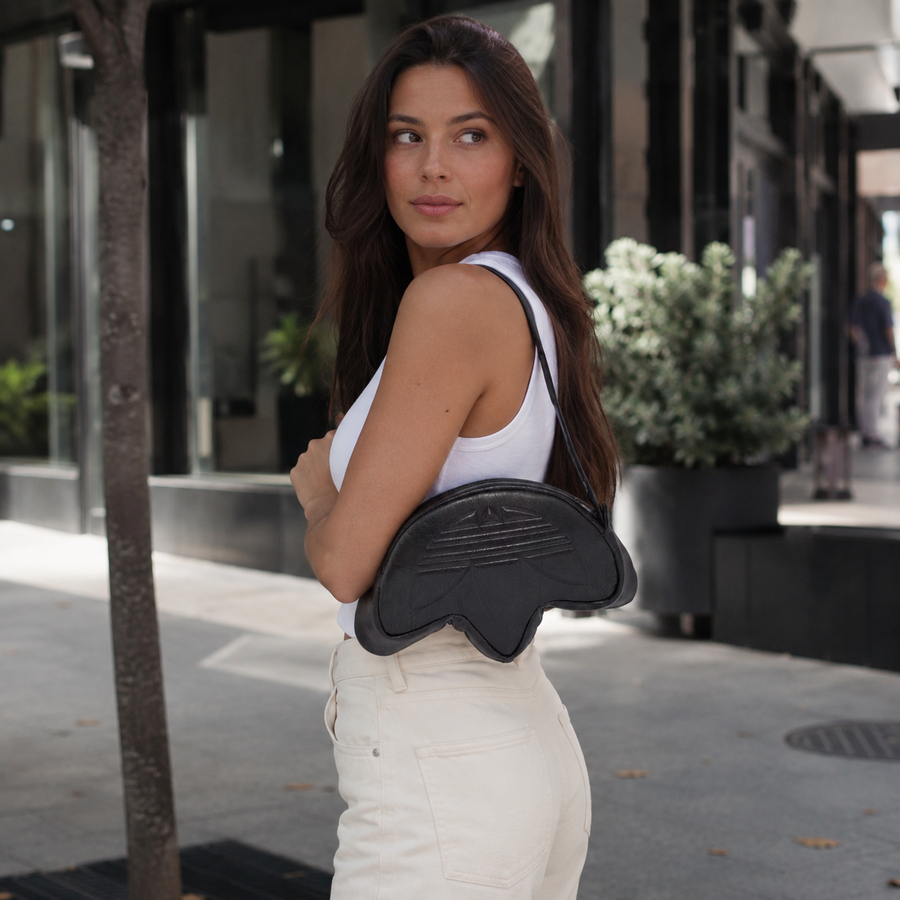 Bolsa Adidas De Mão Trefoil Feminino — Espaço certo para o essencial