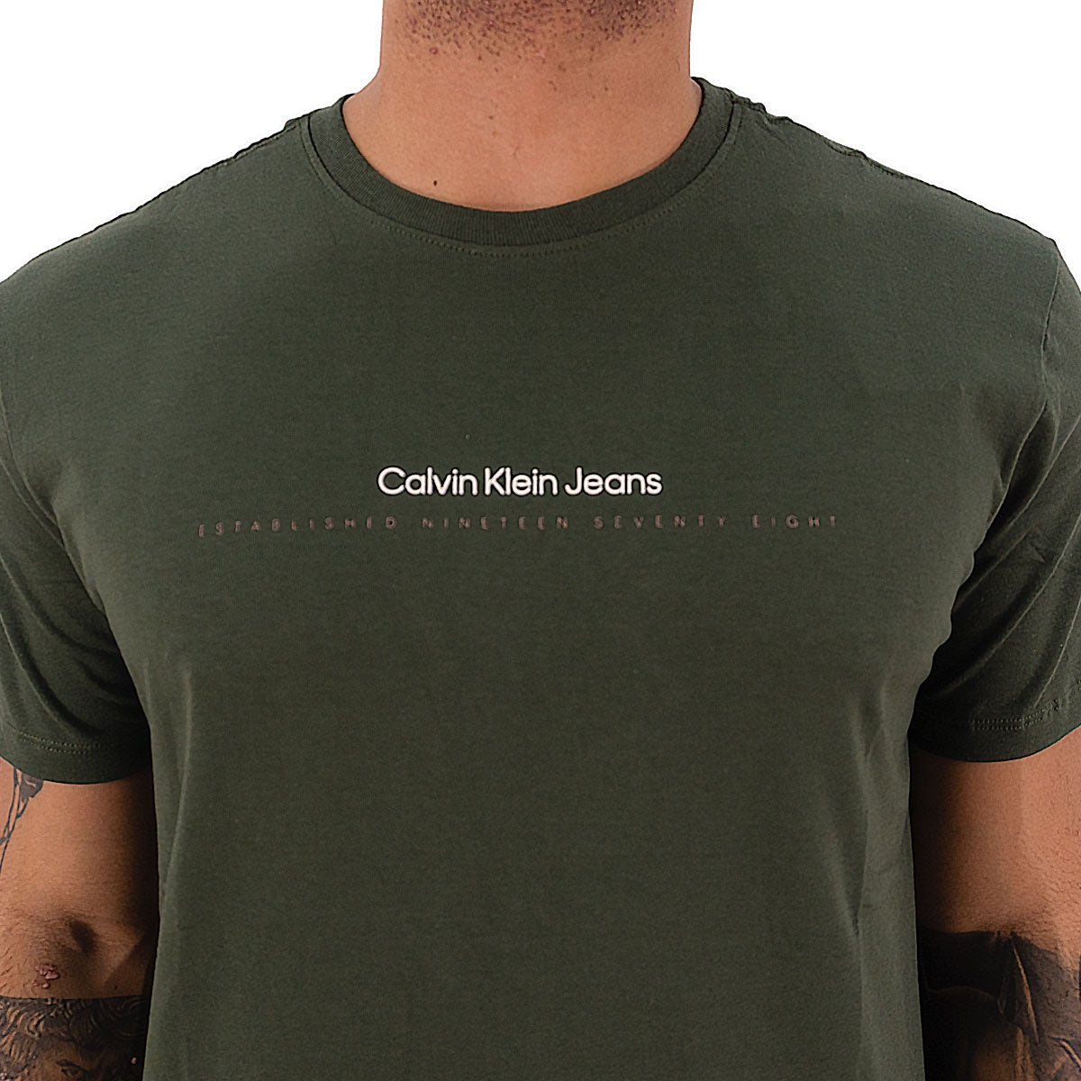 Camiseta Calvin Klein Logo Minimal