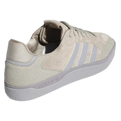 Tênis Adidas Tushawn Low