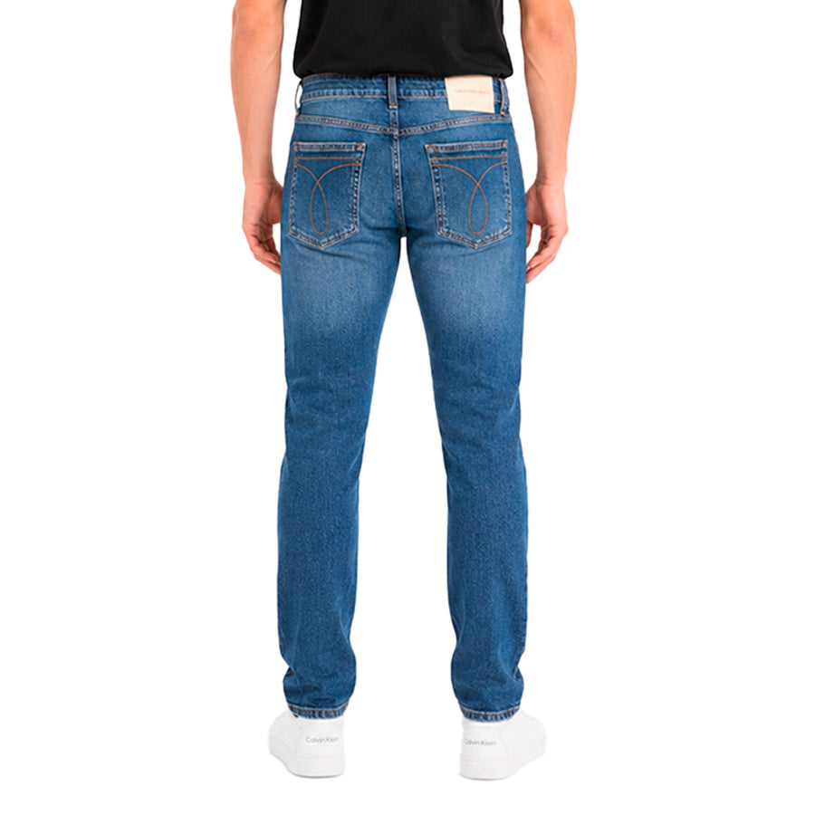 Calça Jeans Calvin Klein Slim 5 Pockets Masculino — Cinco bolsos e fechamento resistente