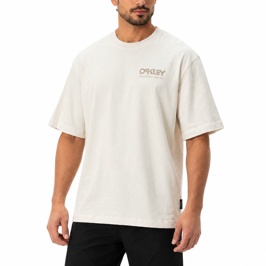 Camiseta Oakley Thermonuclear Logo Masculino — Marca em tom sobre tom