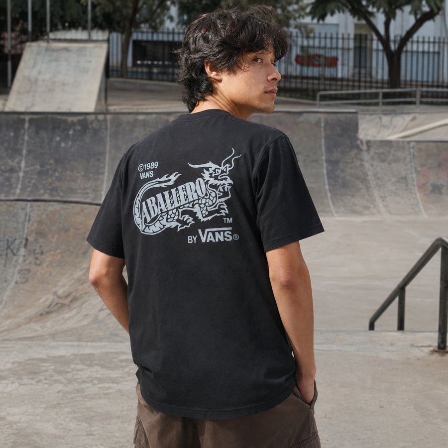 Camiseta Vans Caballero Masculino — Gola que não arregaça, mesmo depois de muitas lavagens